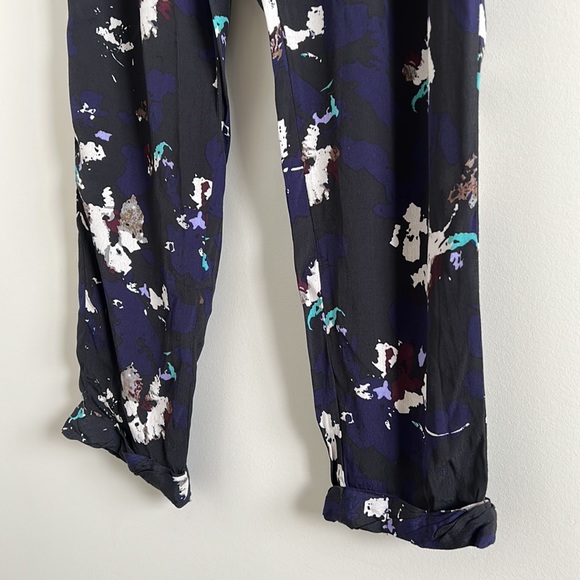 Flowy & Lightweight High Waisted Joggers - Picture 3 of 4